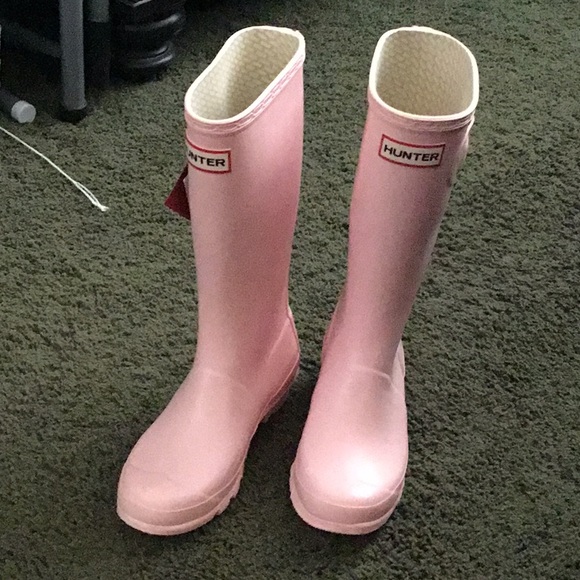 bubblegum pink hunter boots